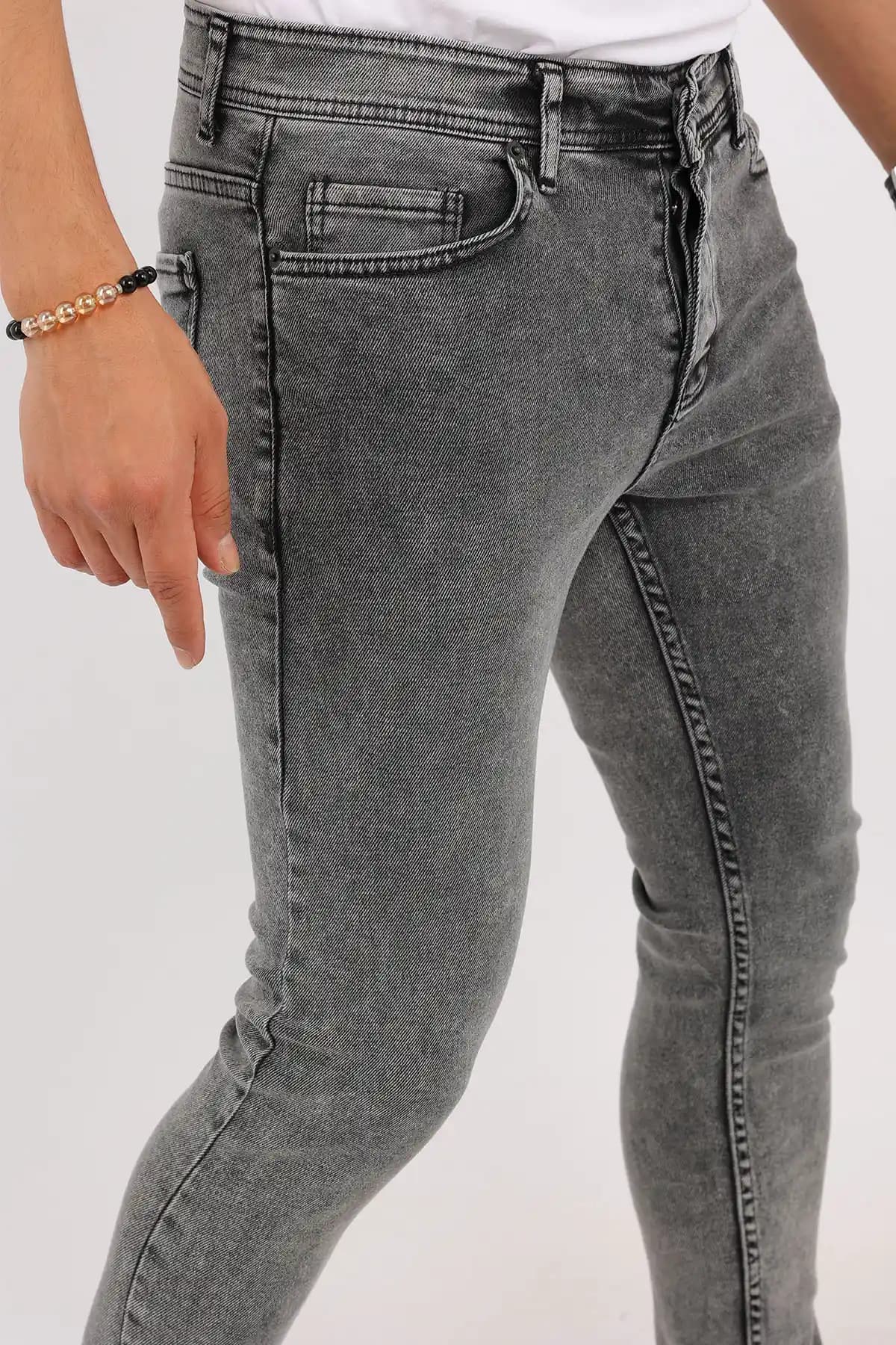 Erkek Skinny Pantolon ve Uyumlu Ayakkabı Seçenekleri ile Stilinizi Tamamlayın