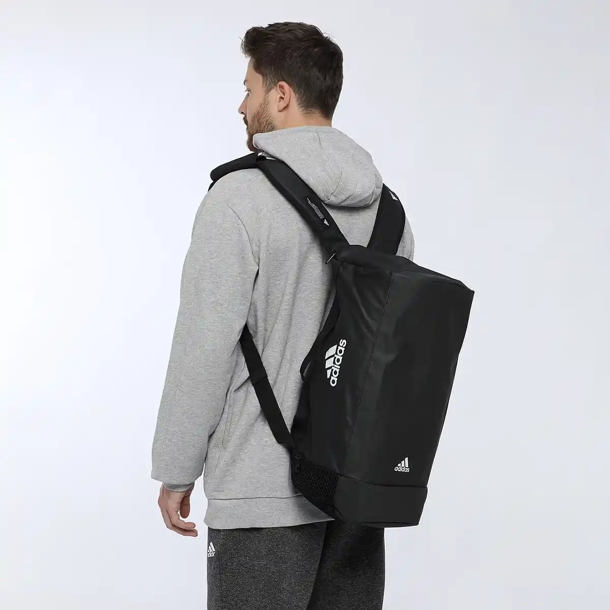 Erkekler İçin Adidas Spor Çantası: Şıklık ve İşlevselliğin Birleşimi