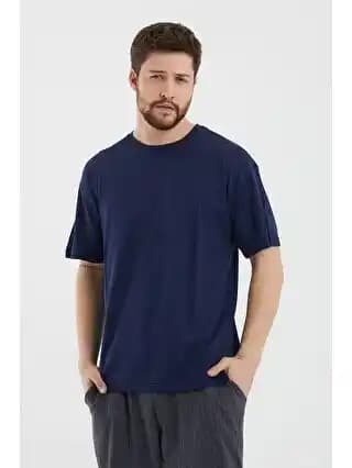 Erkekler İçin Bol Tişörtler: Moda ve Konforun Mükemmel Buluşması