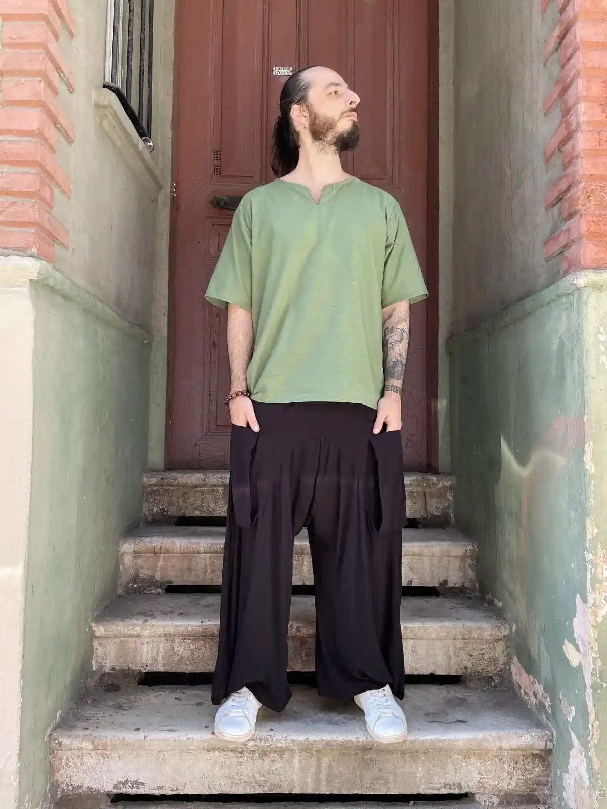 Erkekler İçin Salaş Pantolon Modelleri: Konfor ve Şıklığın Buluşma Noktası