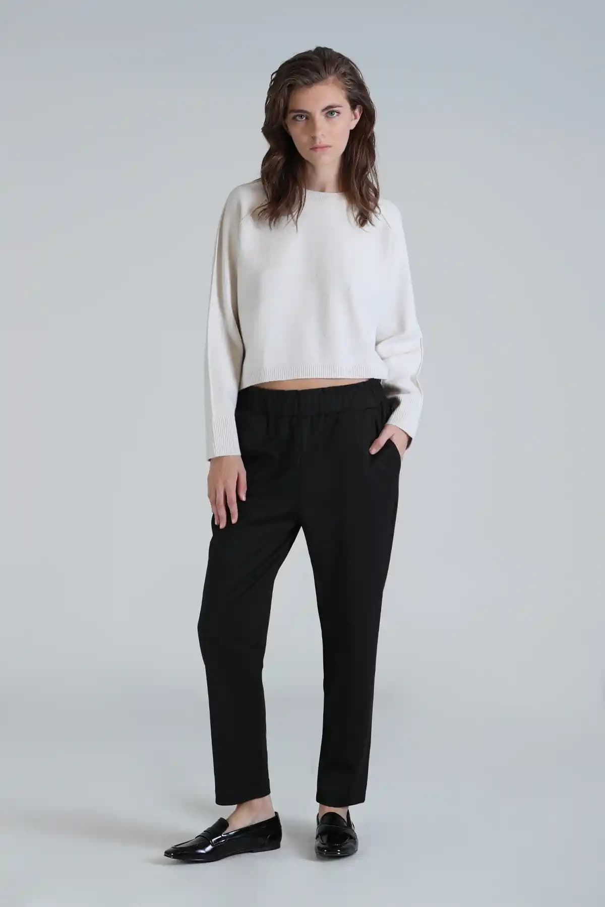 Kadın Pantolonu Modelleri ve Stil İpuçları 2025 Trendleriyle Güncel ve Şık Seçenekler