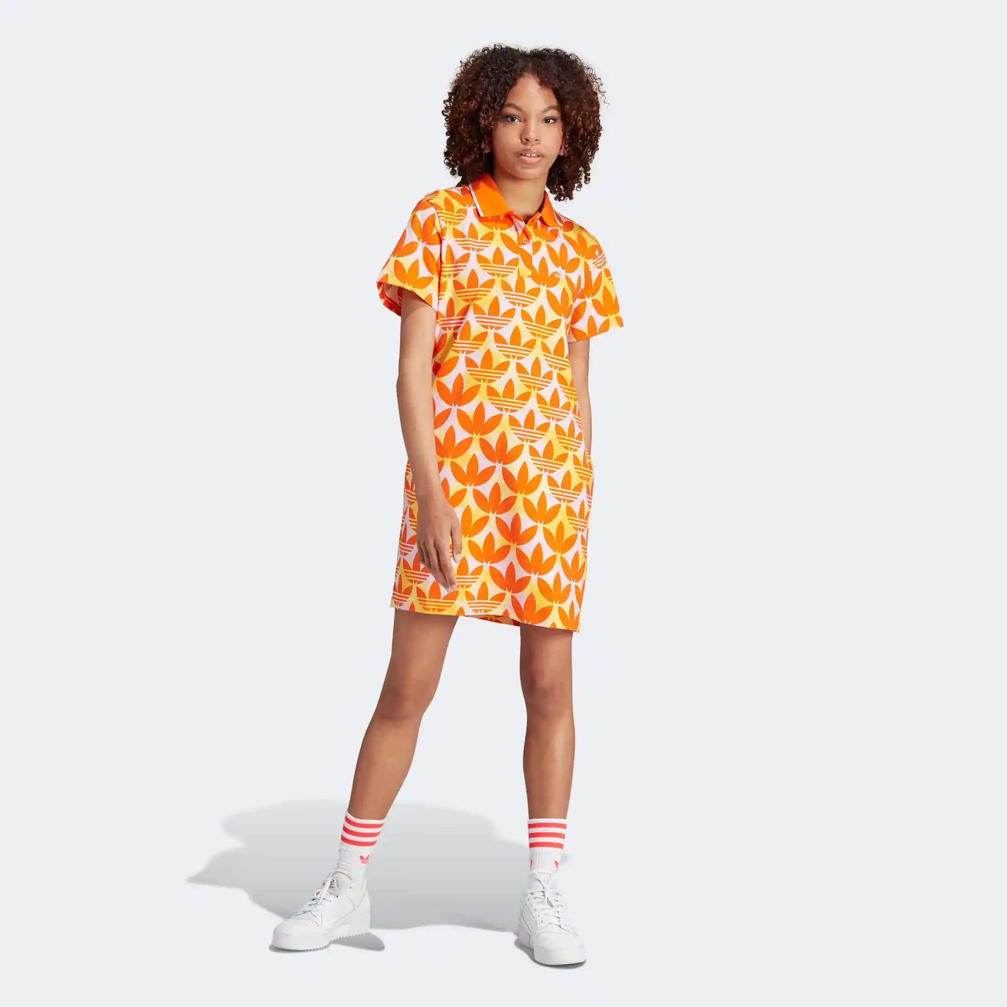 Kadınlar İçin Adidas Elbise Modelleri: Konfor ve Şıklığın Modern Buluşması