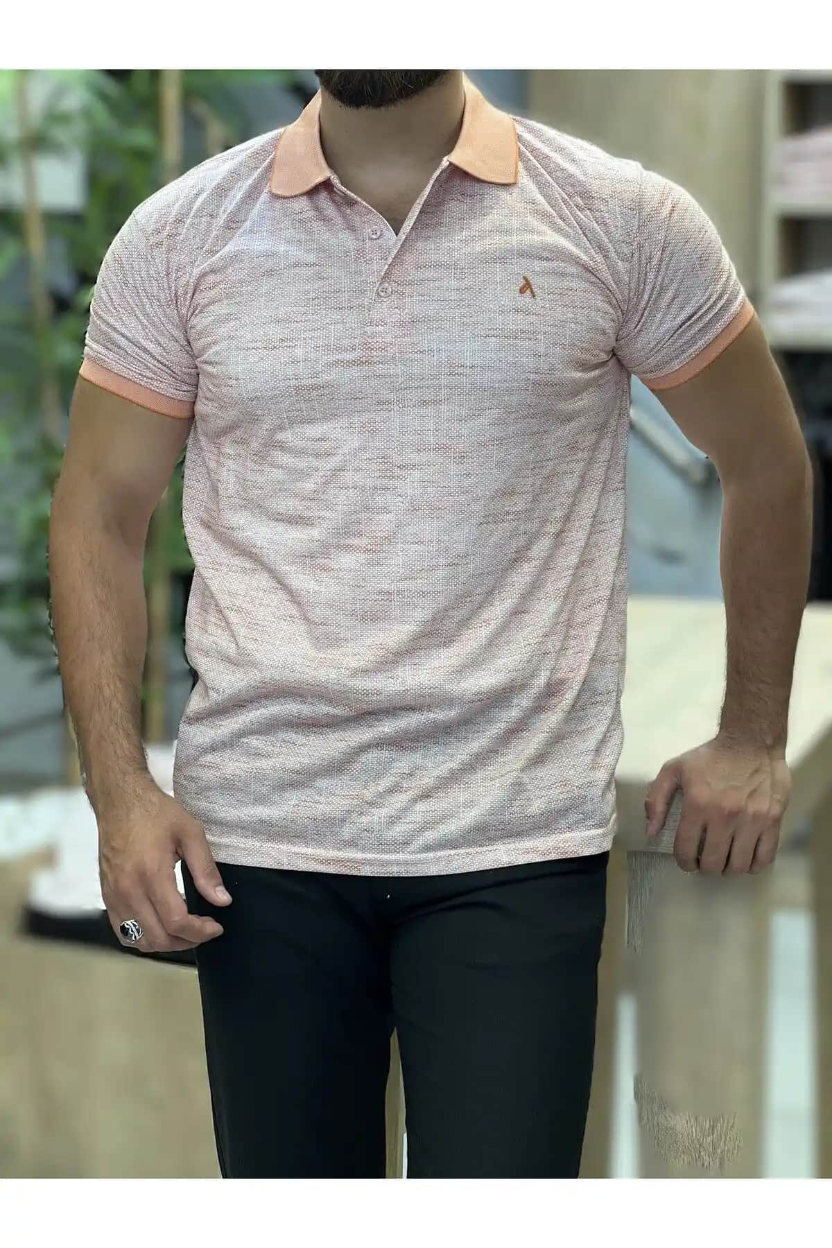 Kiremit Rengi Erkek Tişörtleri: Şık ve Rahat Kombinasyonlar İçin Stil Rehberi