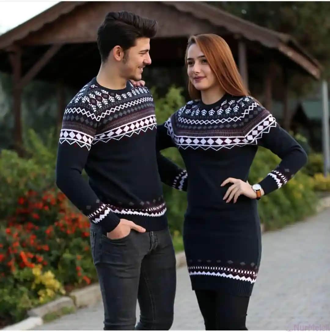 Lacivert Kazak Kombinleri: Stil ve Rahatlığın Buluştuğu Güncel Moda Rehberi