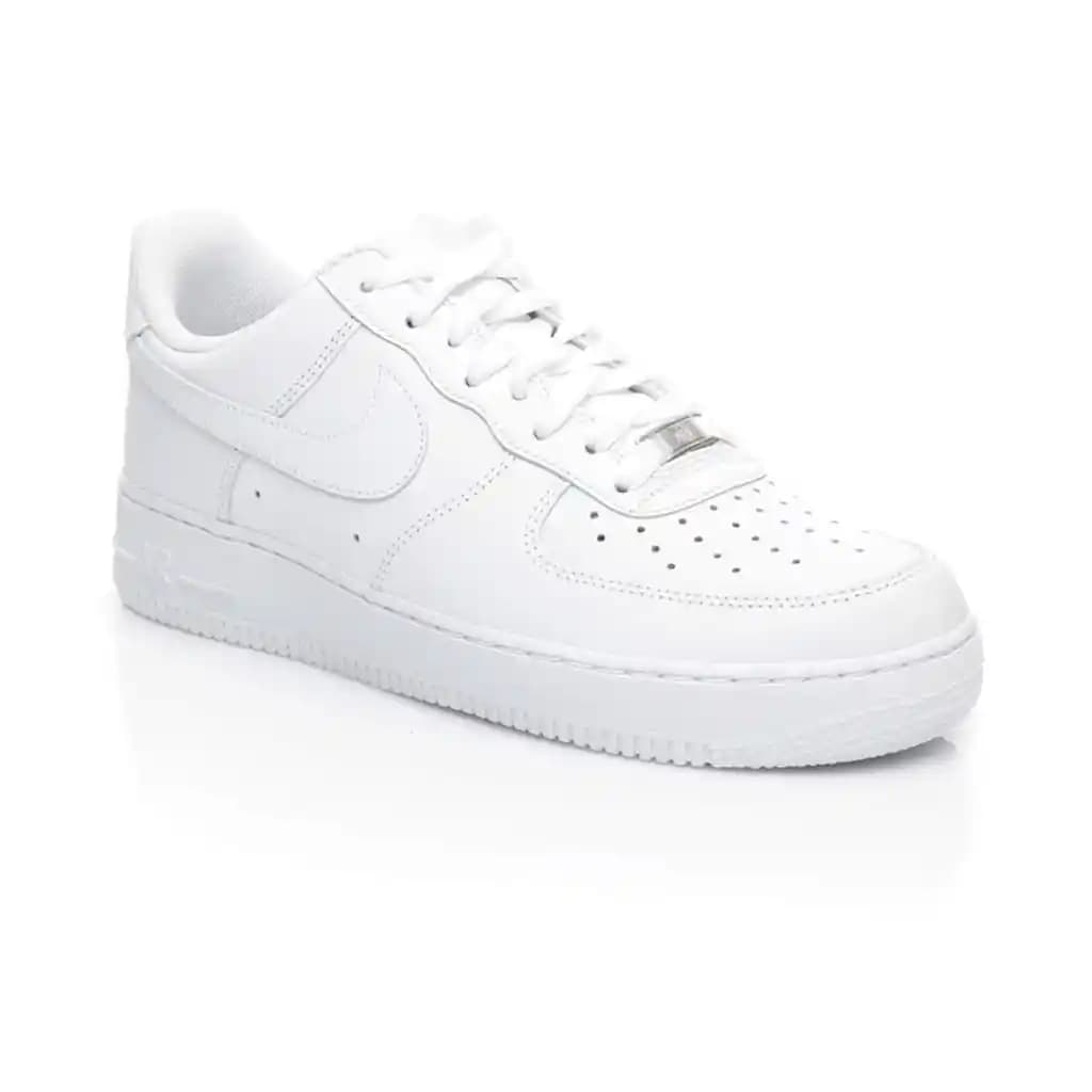Nike Air Force Erkek Spor Ayakkabıları: Şıklık ve Konforu Bir Arada Sunan Modeller