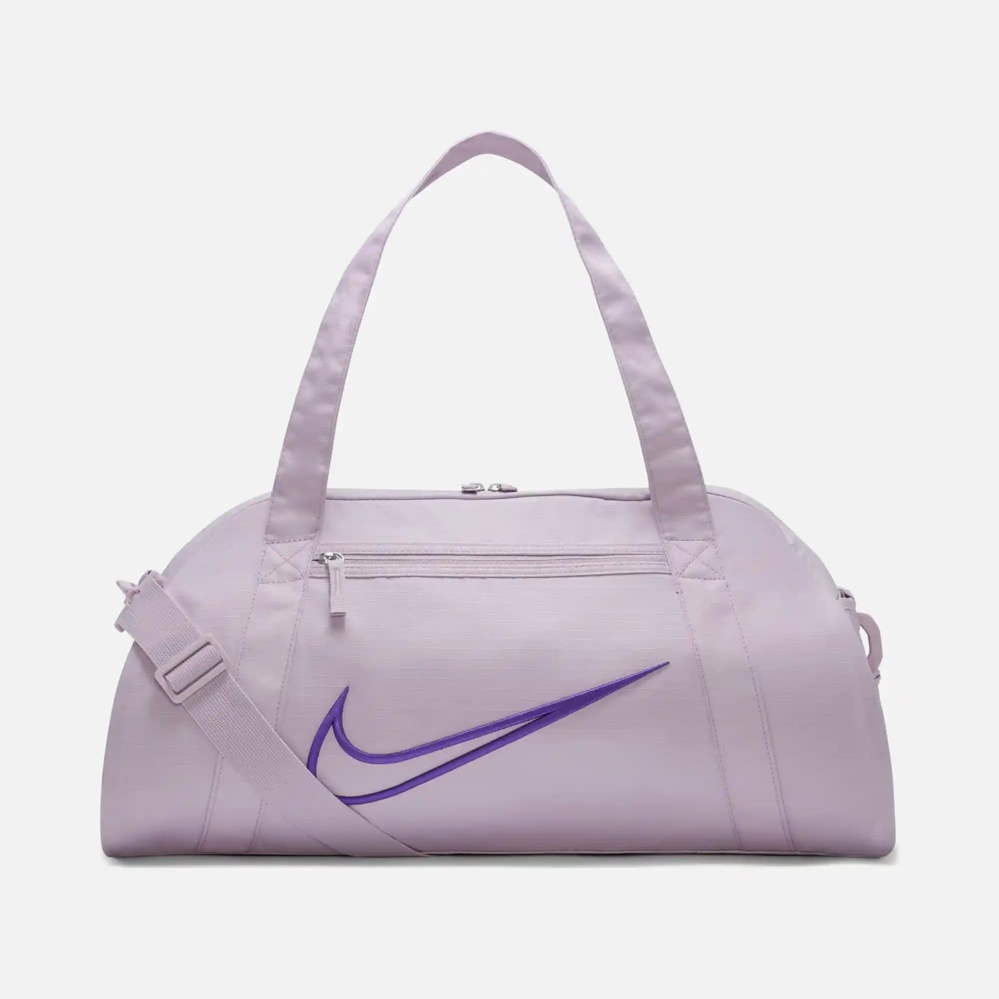 Nike Kadın Spor Çantası Modelleri ve Özellikleri | Şık ve İşlevsel Tasarımlar