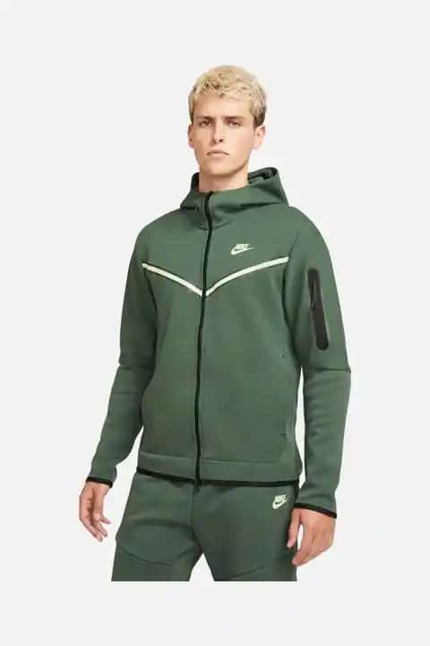 Nike Kombinleri ile Tarz ve Konforu Bir Arada Yakalayın Günlük ve Spor Şıklığı