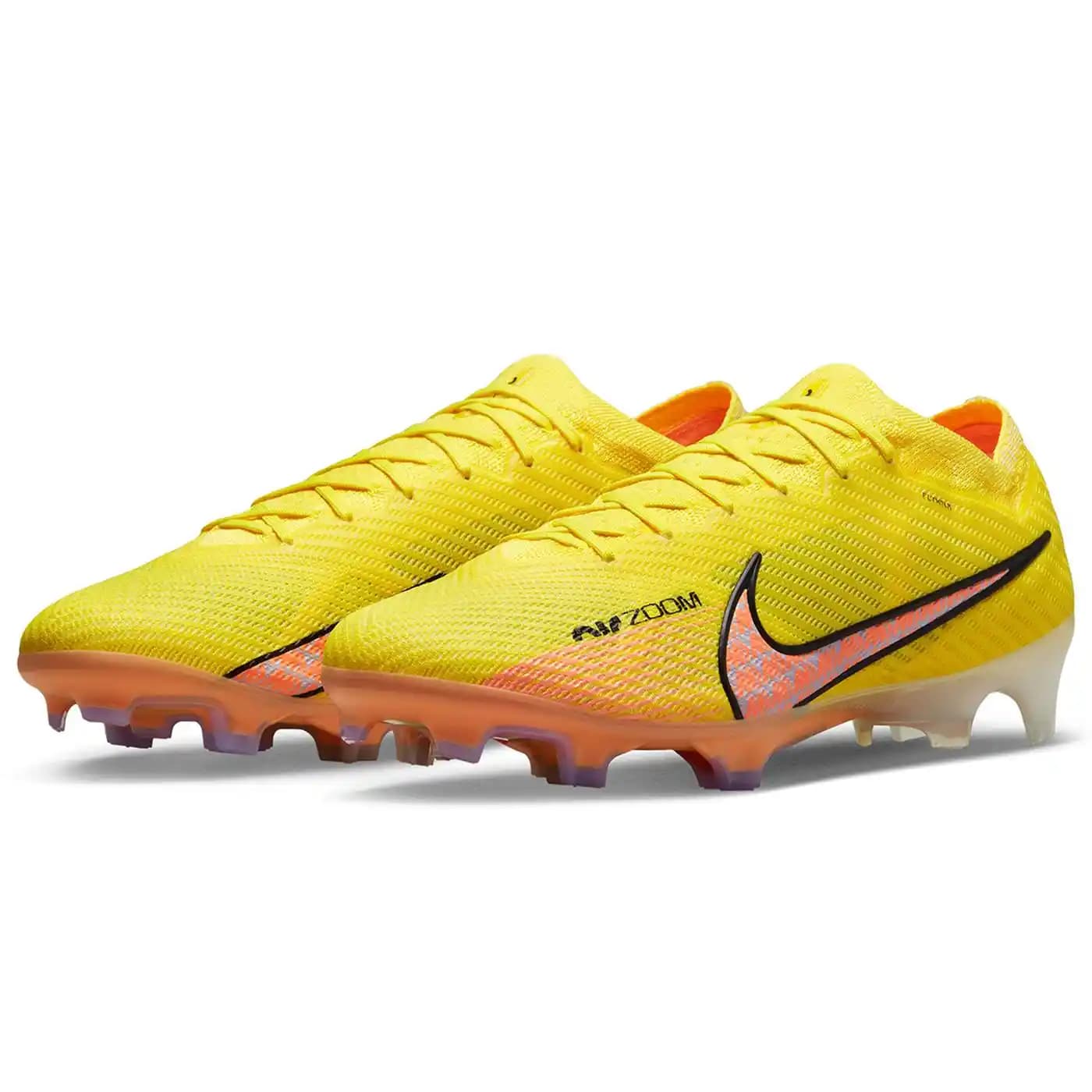 Nike Renkli Kramponlar: Futbol Tutkunlarının Hayallerini Gerçeğe Dönüştüren Tasarımlar