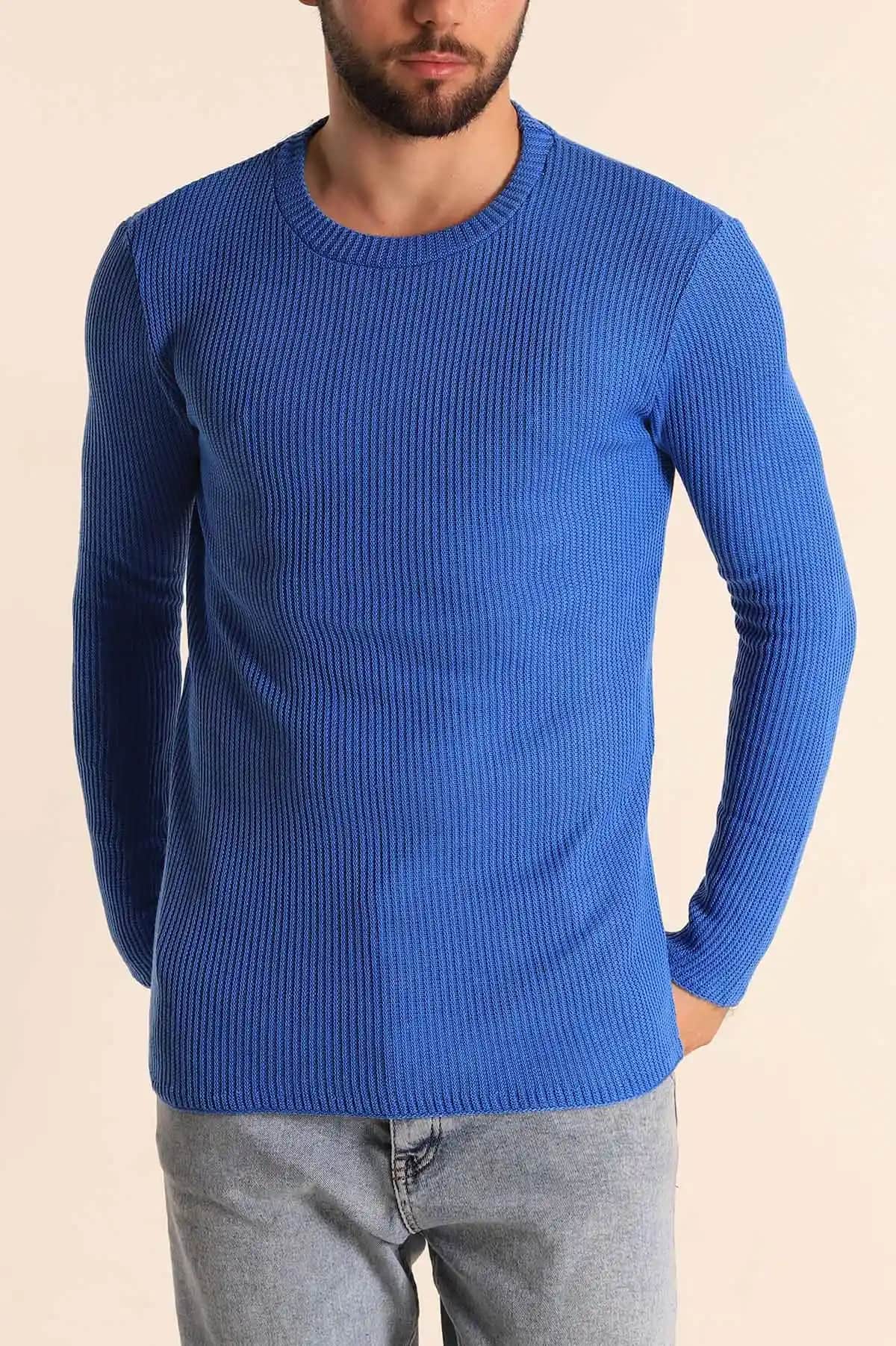 Saks Mavisi Erkek Kazaklar ile Modern ve Şık Bir Tarz Yaratın