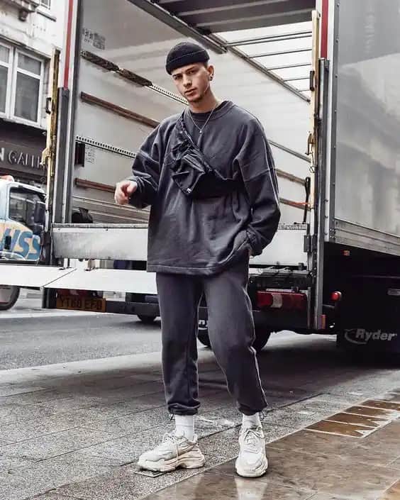 Sweatshirt ve Gömlek Kombinleriyle Günlük ve Şık Stiller Yaratma Rehberi