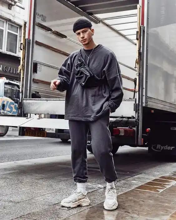 Sweatshirt ve Gömlek Kombinleriyle Günlük ve Şık Stiller Yaratma Rehberi