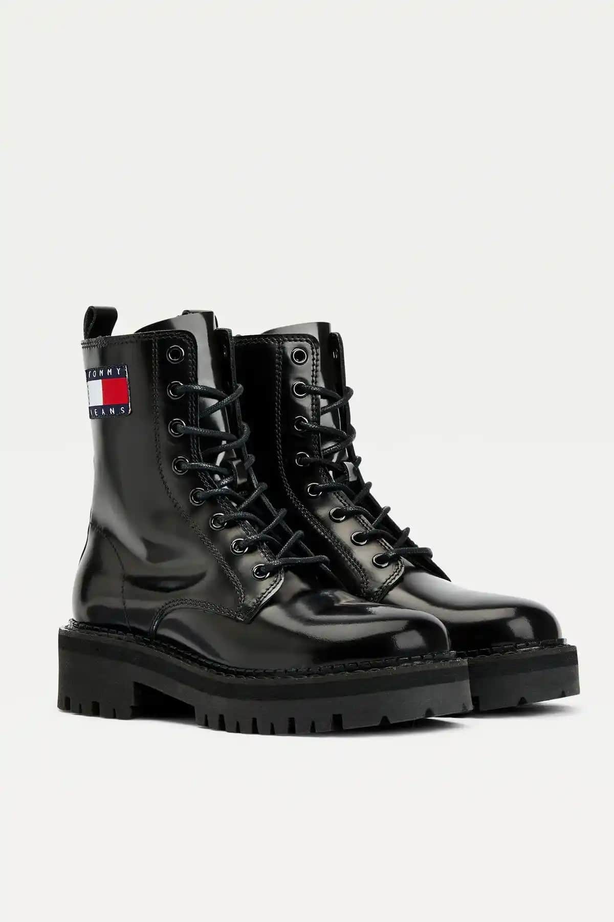 Tommy Bot ve Dijital Teknolojilerin Moda Sektöründeki Etkisi ve Yenilikler