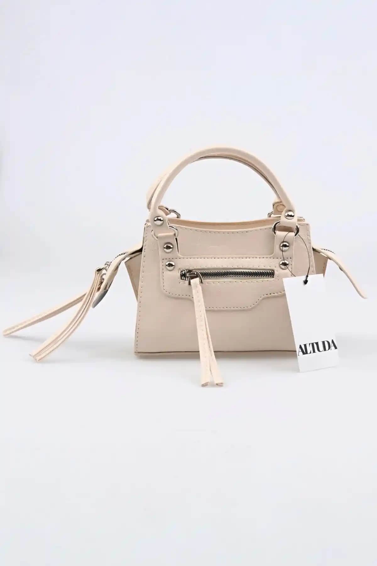 Altuda Kadın Askılı Çapraz Çanta Neo: Şık ve Fonksiyonel Günlük Çanta Seçenekleri