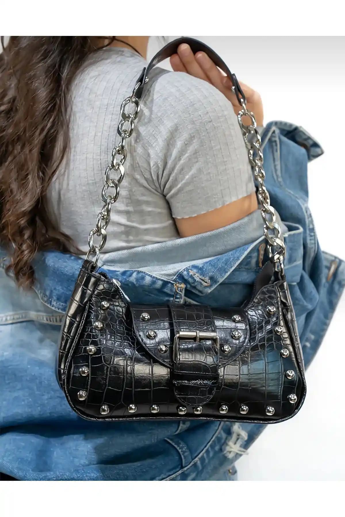 AsperaBag Bony ve ESTUTE Kadın Çantası Karşılaştırması: Tasarım ve Fonksiyonellik Analizi