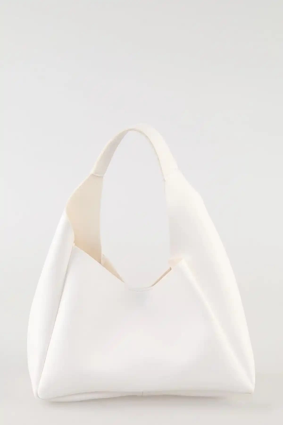 Bag&more Beyaz Trend Dokulu Deri İçi Süet Çanta Günlük Şıklık ve Fonksiyonellik Sunar