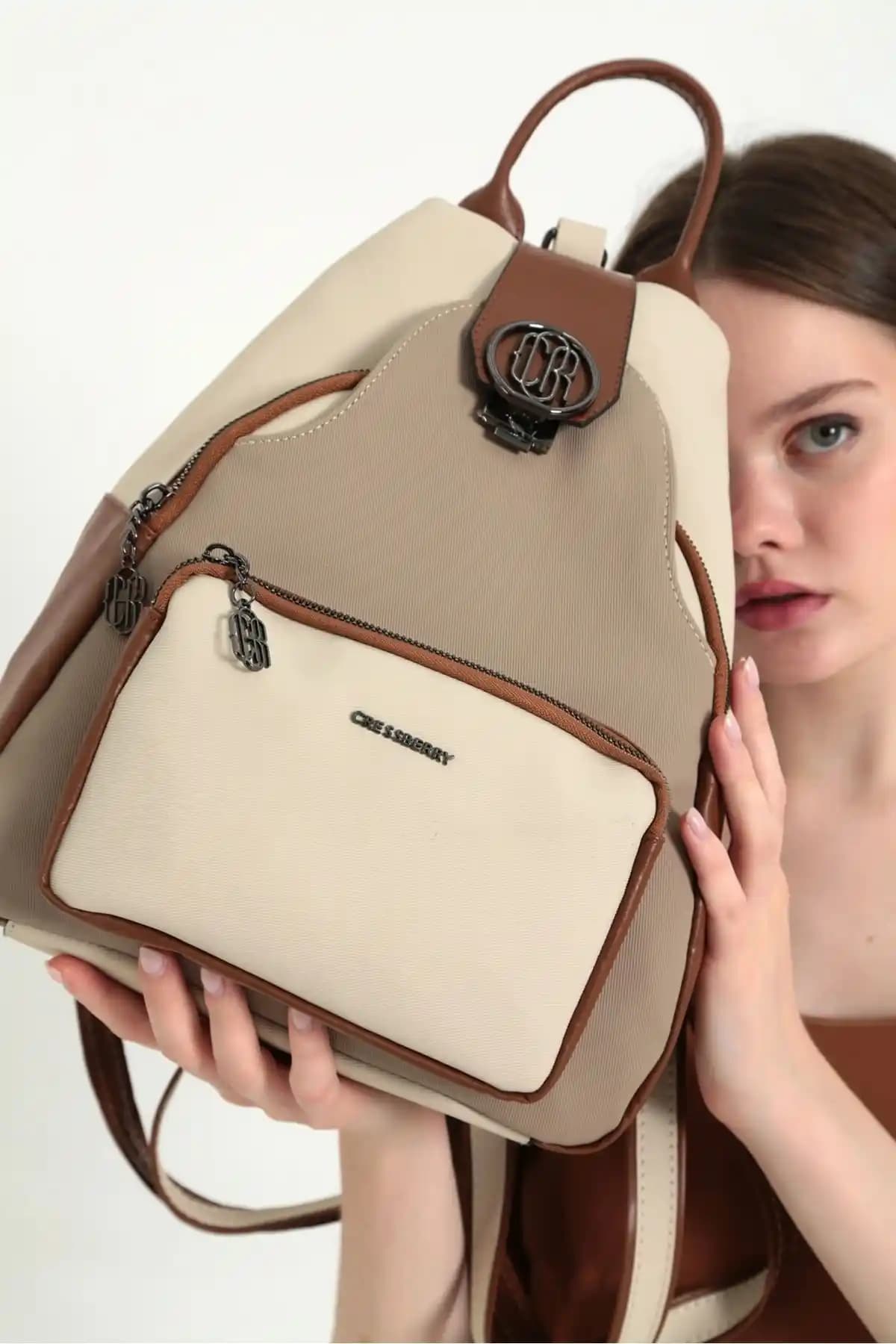 CRESSBERRY Sırt Çantası ve Lucky Bees Kadın Çanta Karşılaştırması