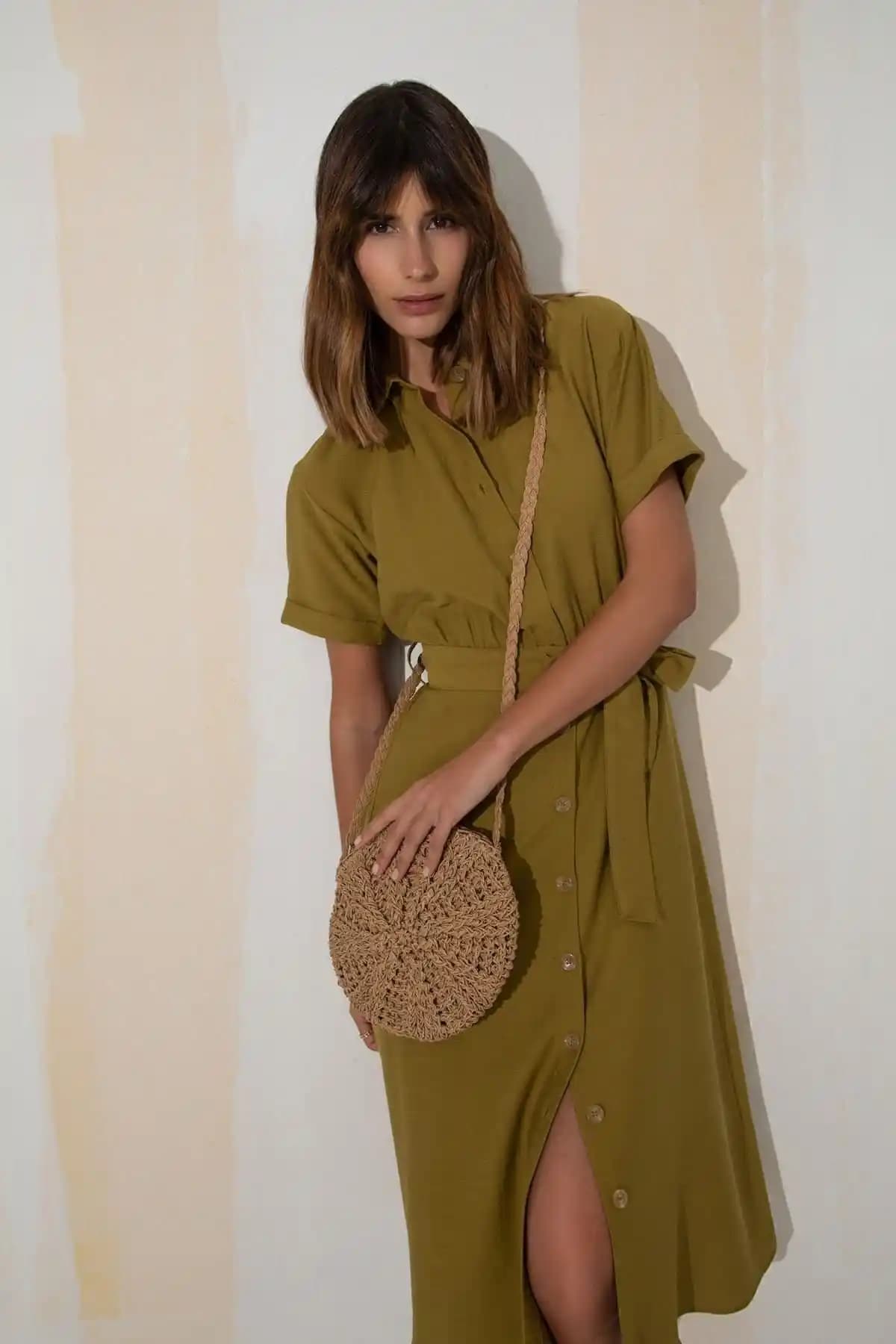 Defacto Hasır Çapraz Kol Çantası: Yazlık ve Şık Tasarım ile Günlük Kullanım İçin Idealdir