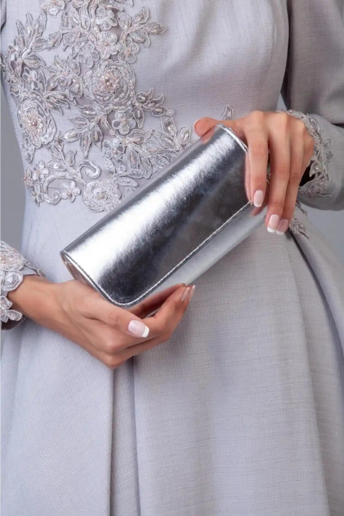 Efnanstore Güüş Abiye Çanta: Şıklık ve Kullanışlılığın Modern Buluşması