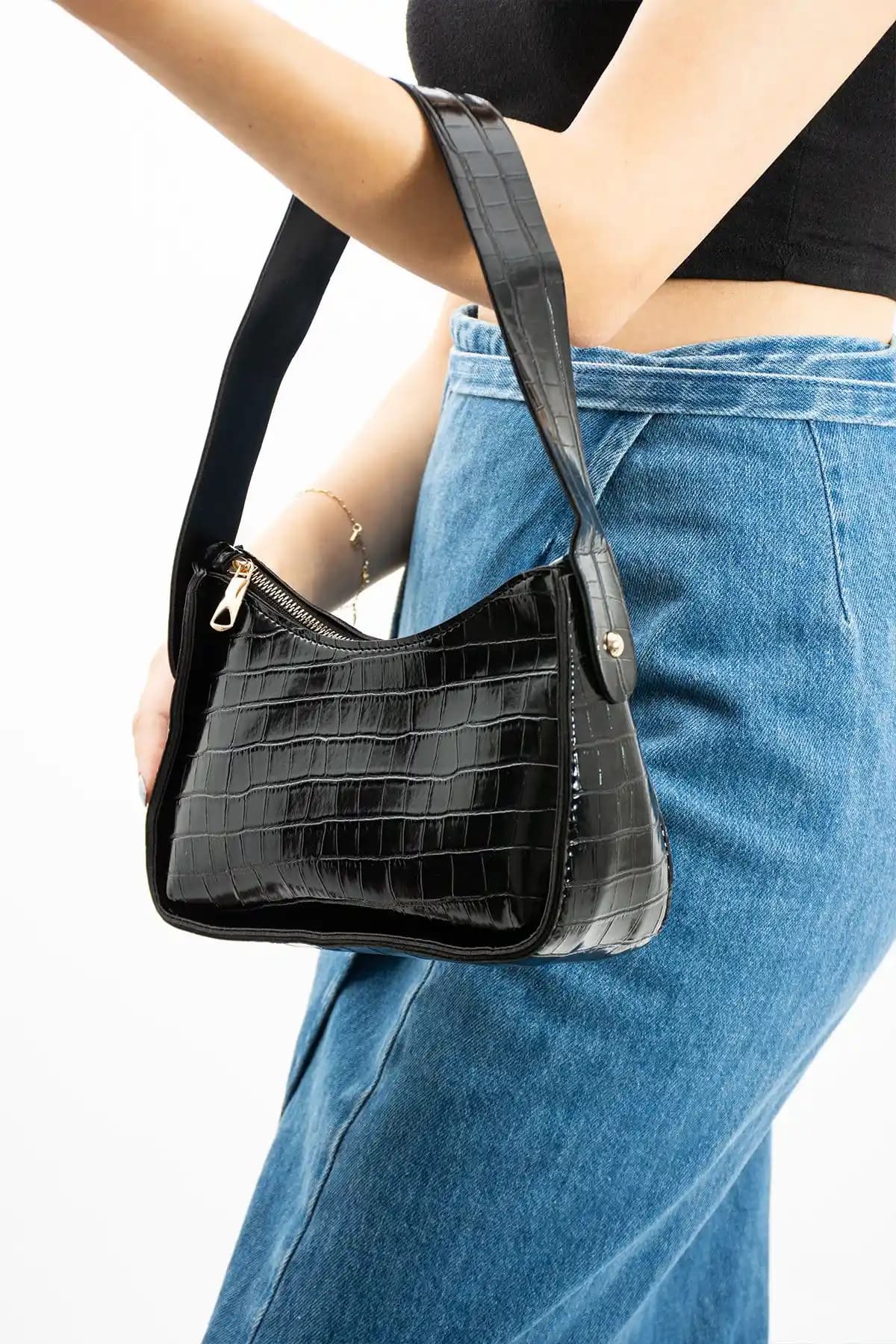 ESTUTE Kadın Kroko Desenli Baget Çanta Şık ve Fonksiyonel Tasarımıyla Günlük ve Özel Kullanımlar İçin