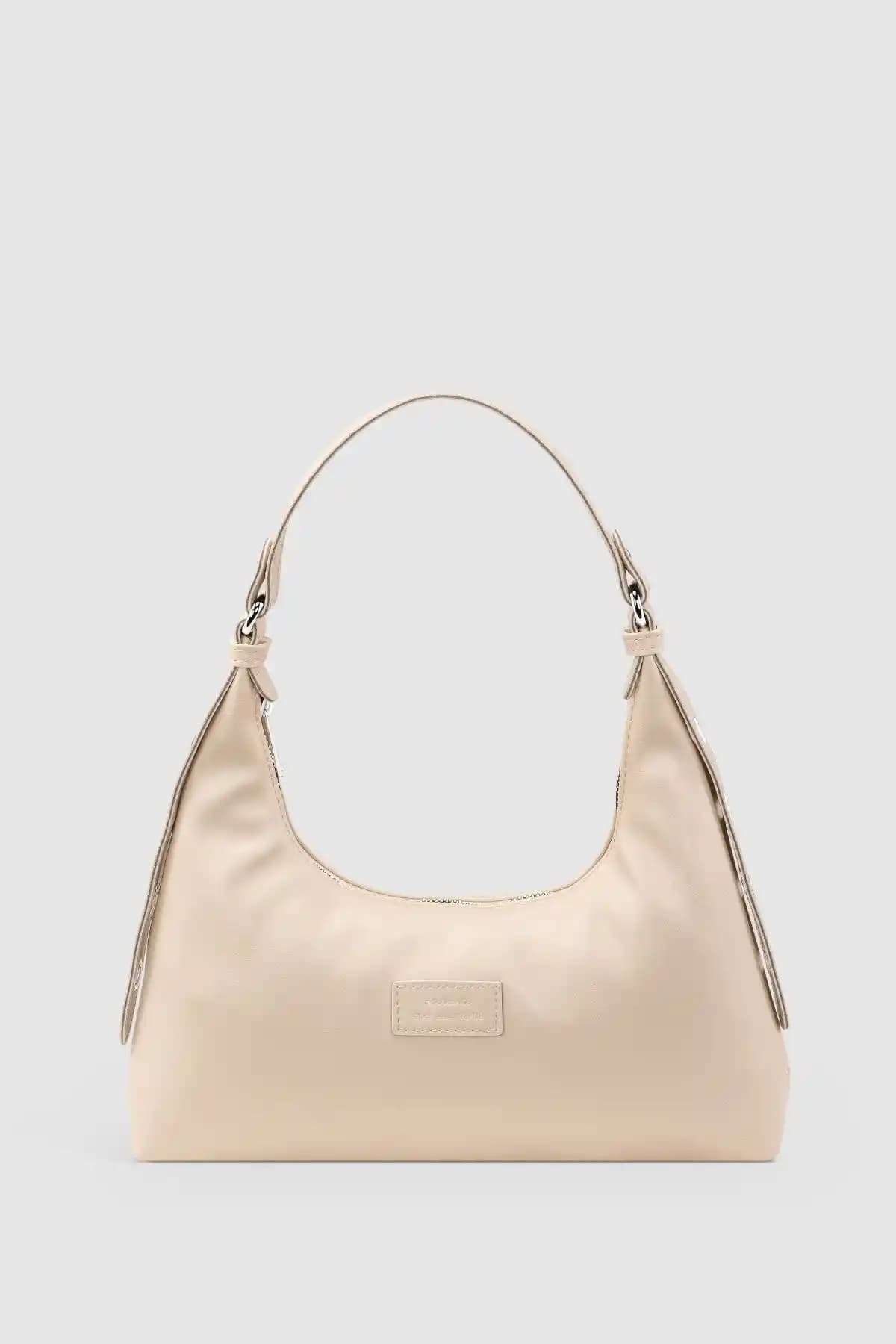 Housebags Kadın Soft Krem ve Suni Kürklü Baguette Çanta Karşılaştırması