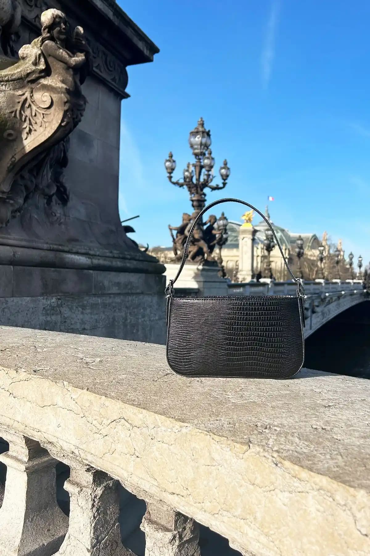 Housebags Kadın Tokalı Siyah Çanta Günlük ve Şık Kullanım İçin Tasarlandı