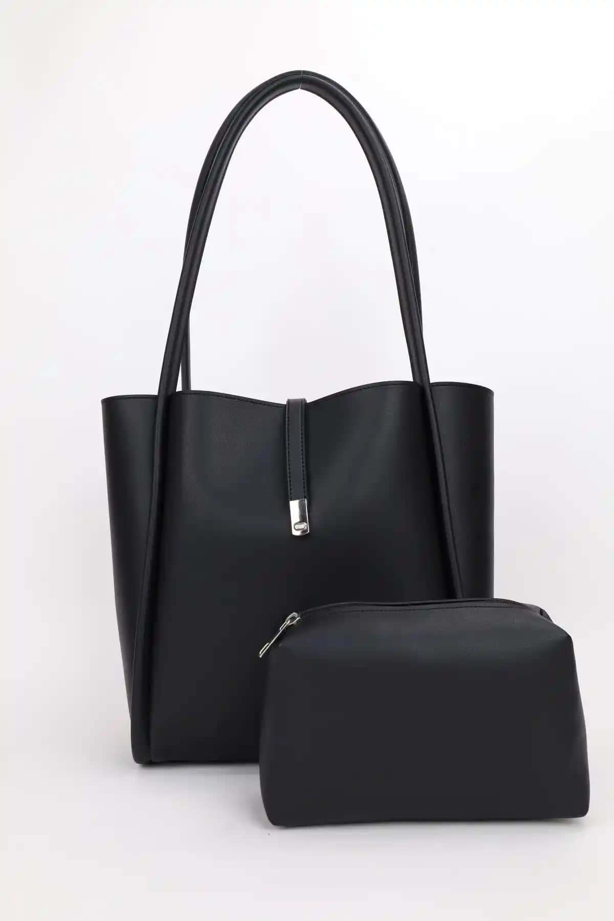 İki farklı NOTHING kadın makyaj çantası karşılaştırması ve detaylı özellikleri