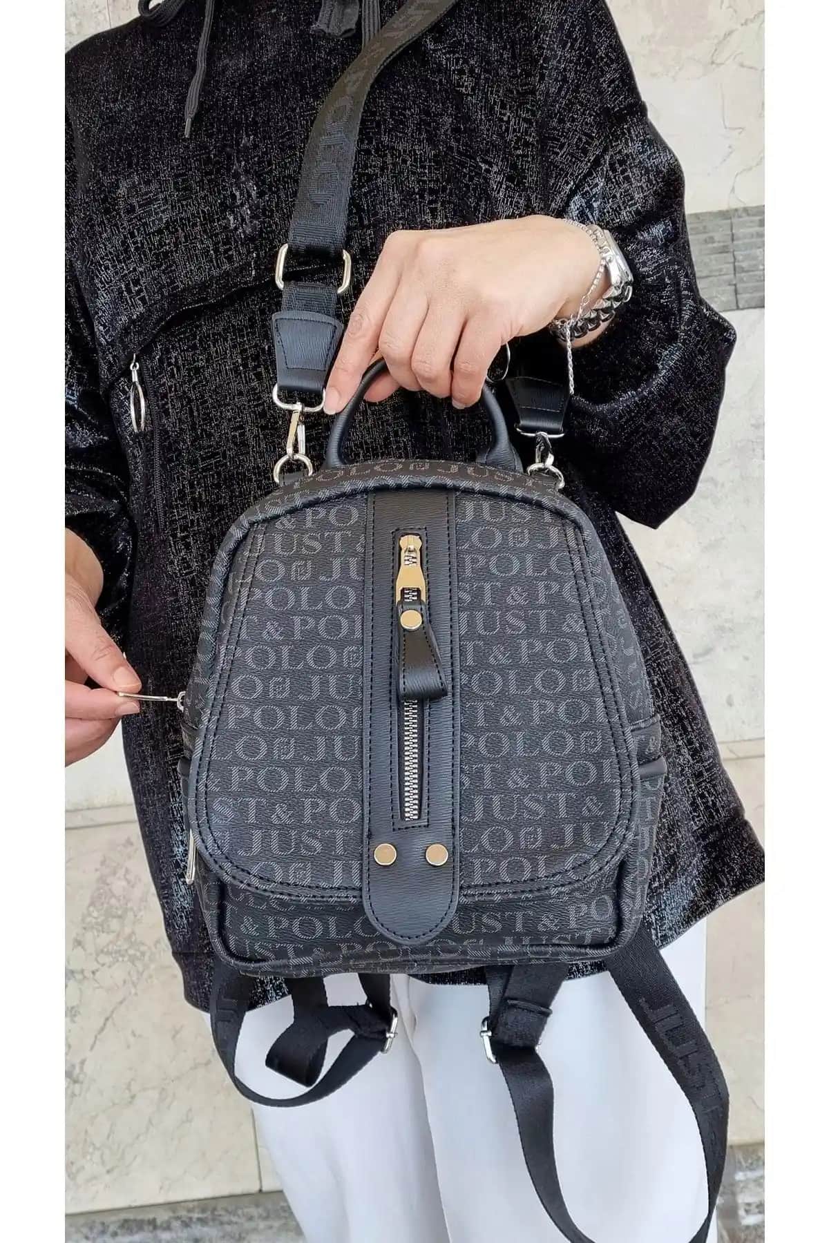 Just Polo Kadın Monogram Baskılı Sırt ve Omuz Çantası Günlük Şıklık ve Fonksiyonellik Sunar