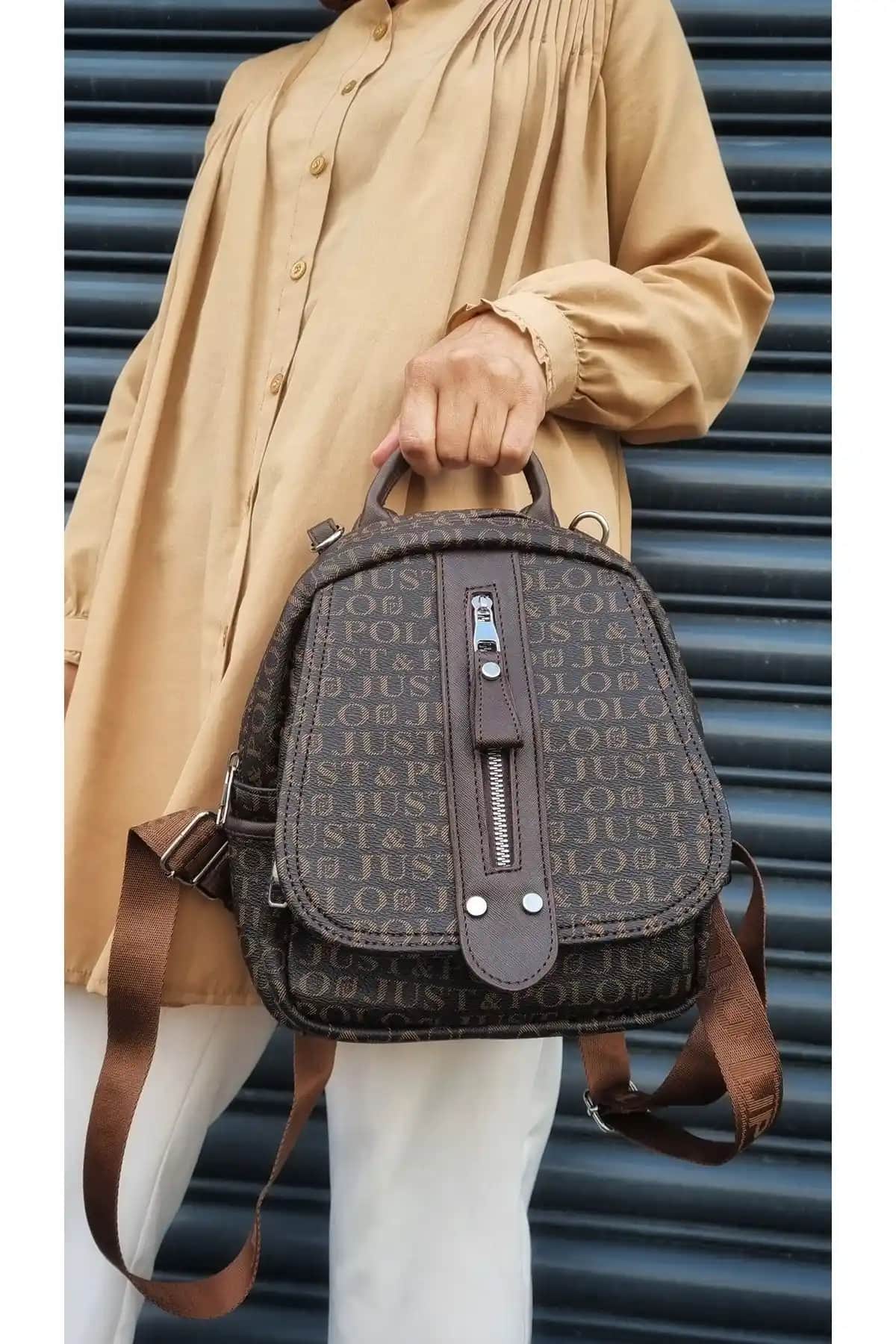 Just Polo Kadın Monogram Baskılı Sırt ve Omuz Çantası Günlük ve İş Şıklığı İçin