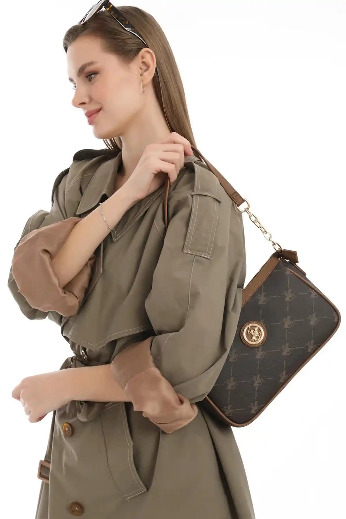 Kadın Çanta Karşılaştırması: Beverly Hills Polo Club ve Guess Giully Modelleri