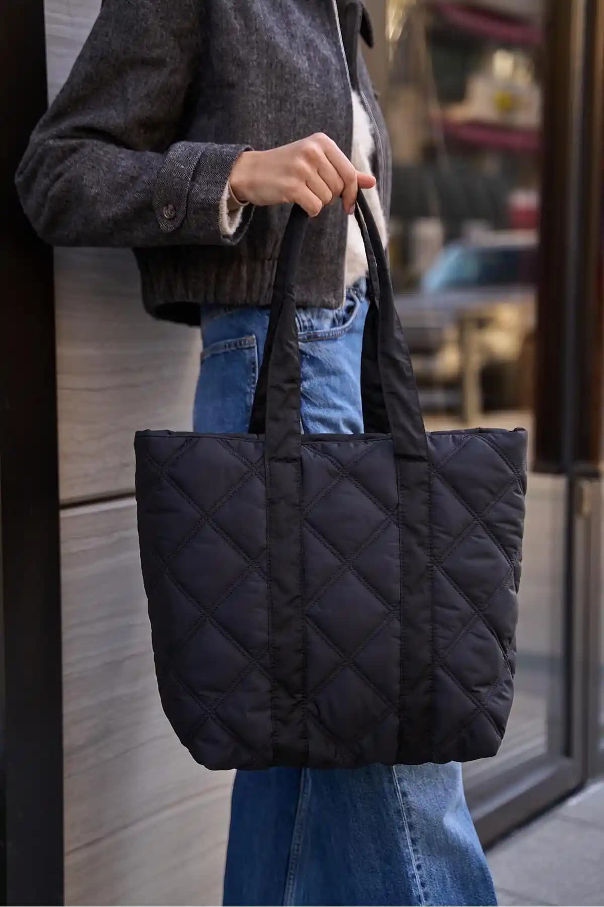 Kadın Çantası Karşılaştırması: Madamra ve WITH-W Modellerinin Detaylı İncelemesi