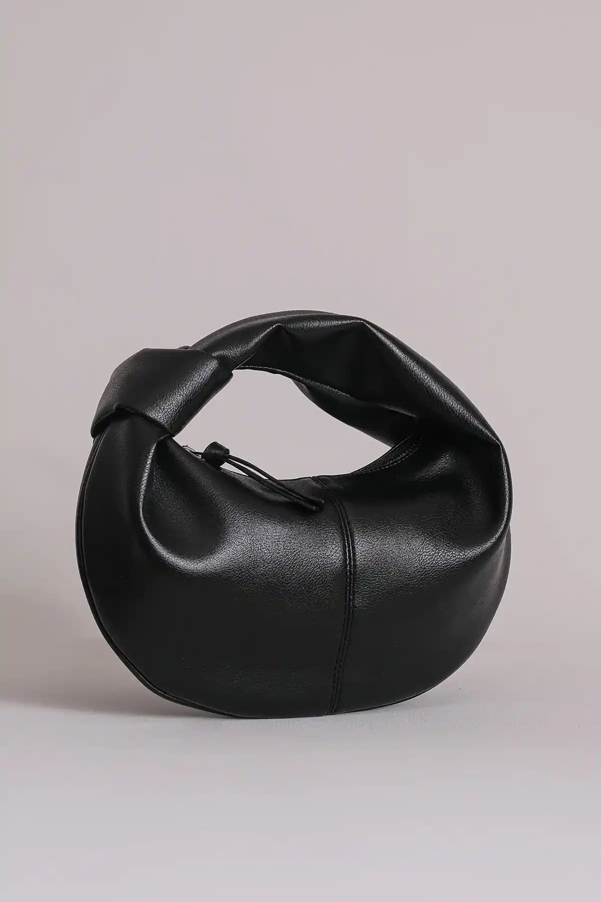 Kadın Çantası Karşılaştırması: Mini El ve Keten Çantaların Özellikleri ve Seçim Rehberi