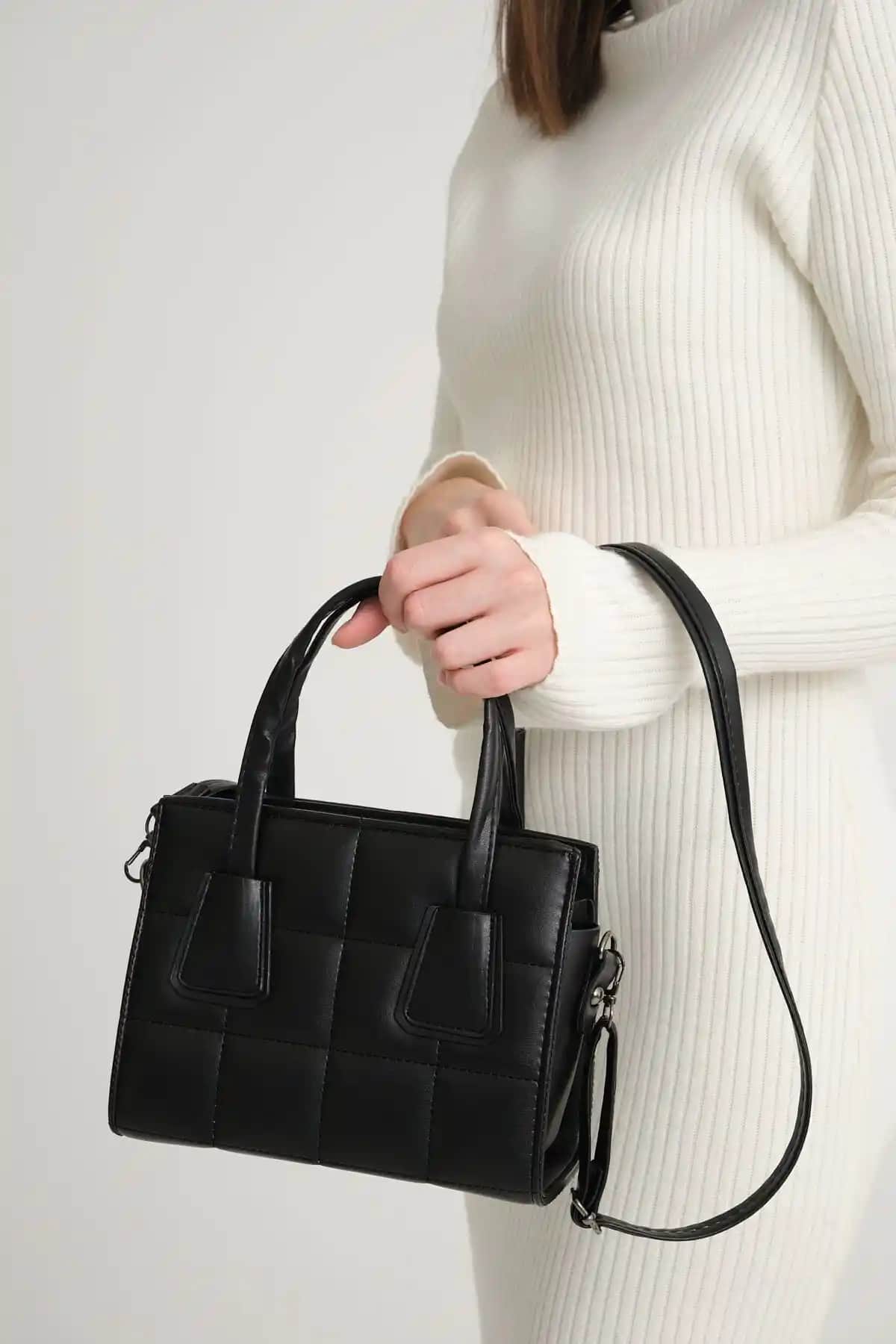 Kadın Çantası Karşılaştırması: Siyah Nakışlı Suni Deri ve ylzstore Tote Bag