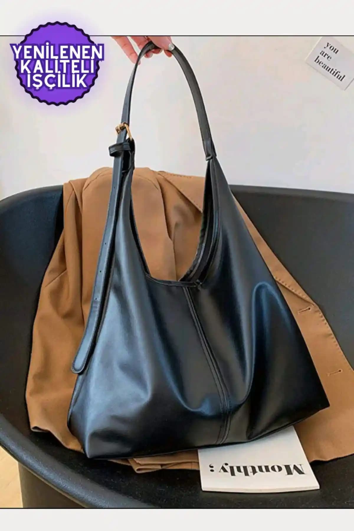 Kadın Siyah Çantalar Karşılaştırması: HEPSHOP ve NOTHING Modellerinin Özellikleri