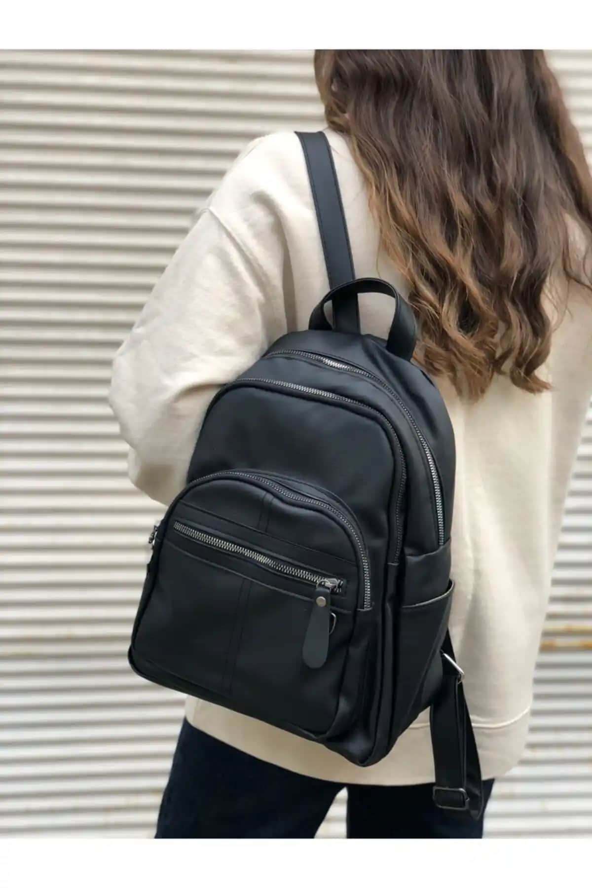 Kadın Siyah Sırt Çantaları Karşılaştırması: Lebina ve samilon Modelleri Analizi