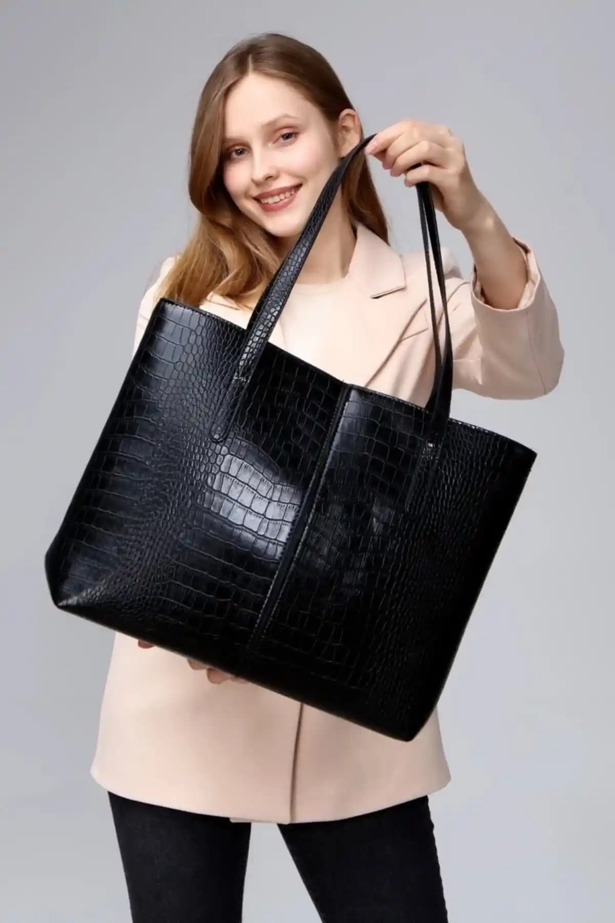 Luvenis Siyah Kroko Desen Çantalar Karşılaştırması: Büyük Boy ve Cüzdanlı Modeller
