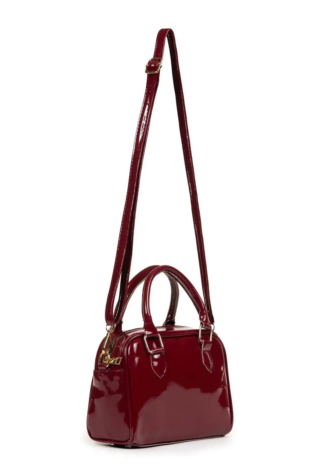 Macharel Jeans Bordo ve Shaka Mint Yeşil Çantaların Detaylı Karşılaştırması