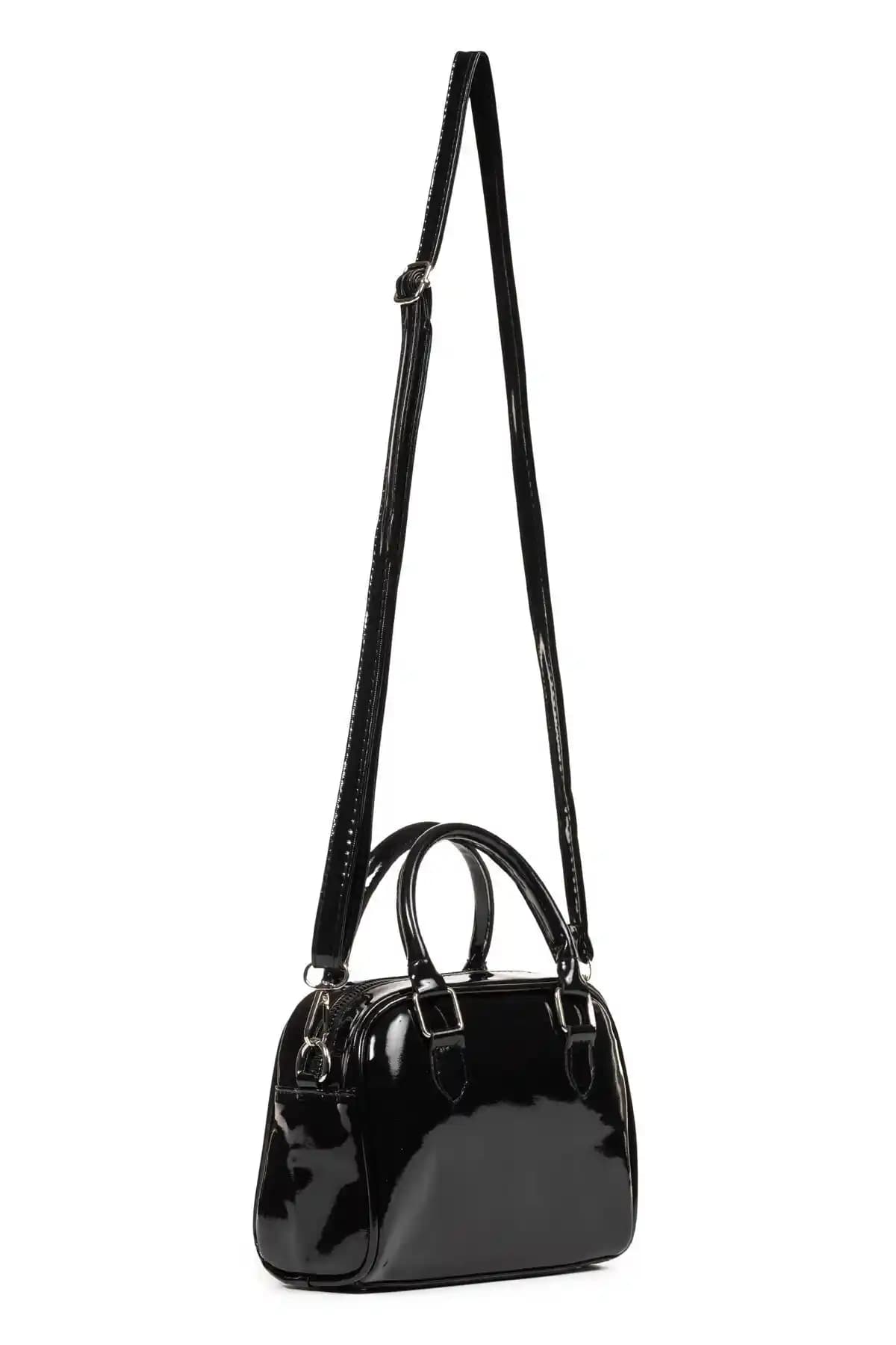 Macharel Jeans ve Mossi Siyah Suni Deri Çantalar Karşılaştırması