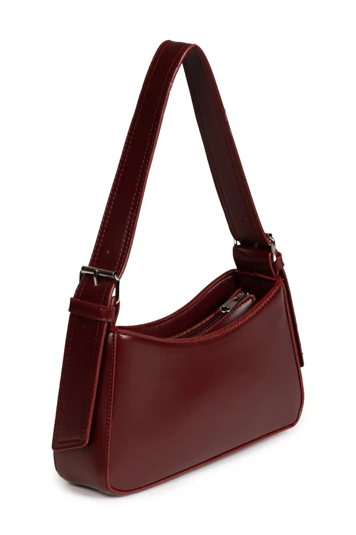 Macharelbasic ve Shaka Bordo Çanta Karşılaştırması: Hangi Model Daha Uygun