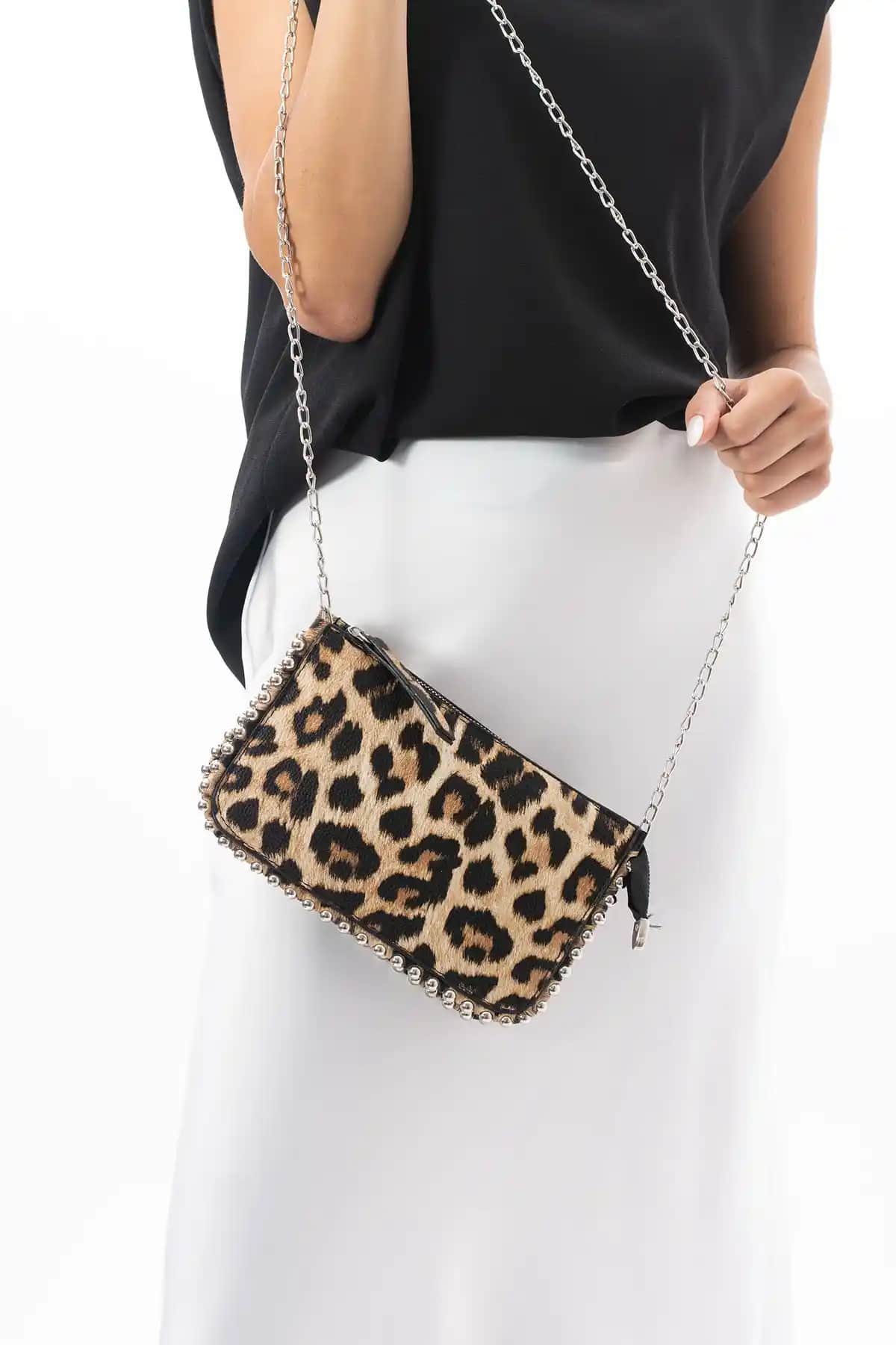 Mini Boncuklu Çantalar Karşılaştırması: NBİBAGS Leopar ve Stradivarius Modelleri