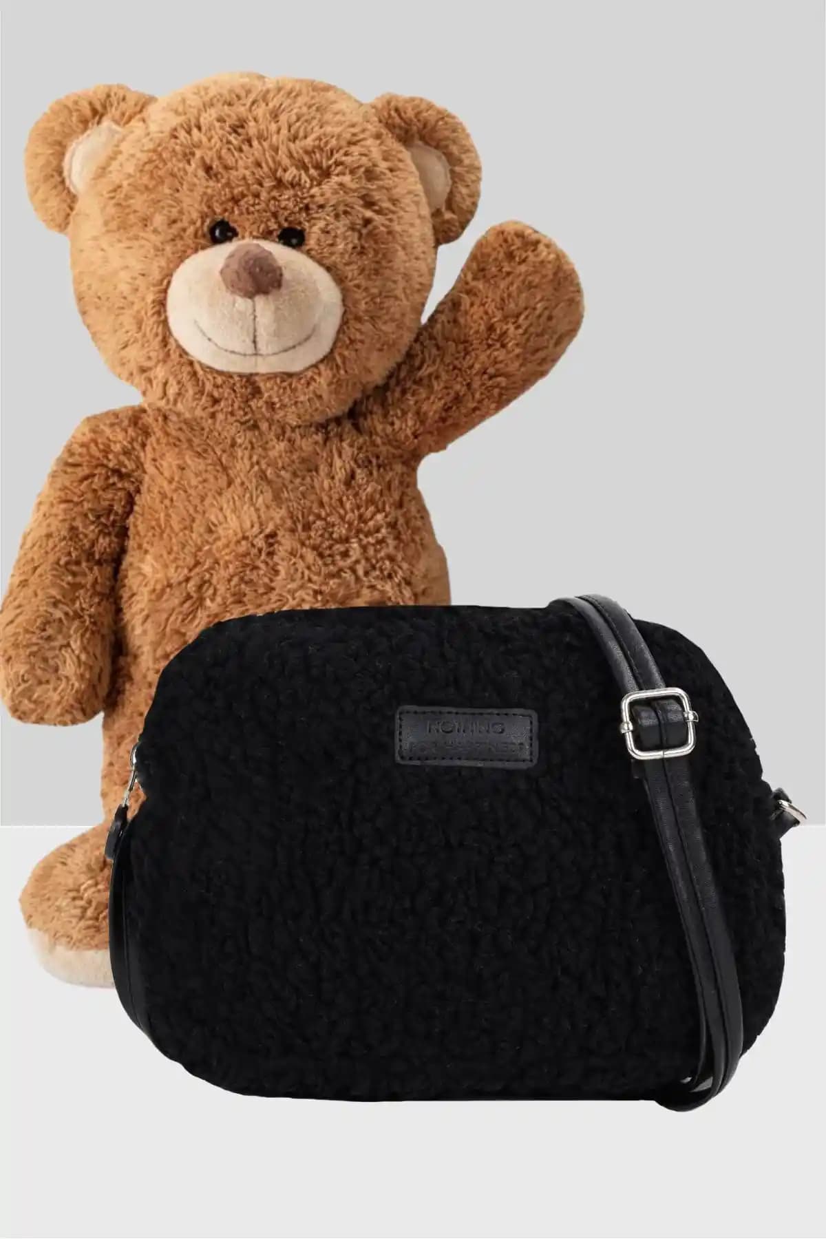 Nada ile Tanışın: Siyah Kürklü Peluş Mini Urban Çanta Günlük ve Şık Kullanım İçin