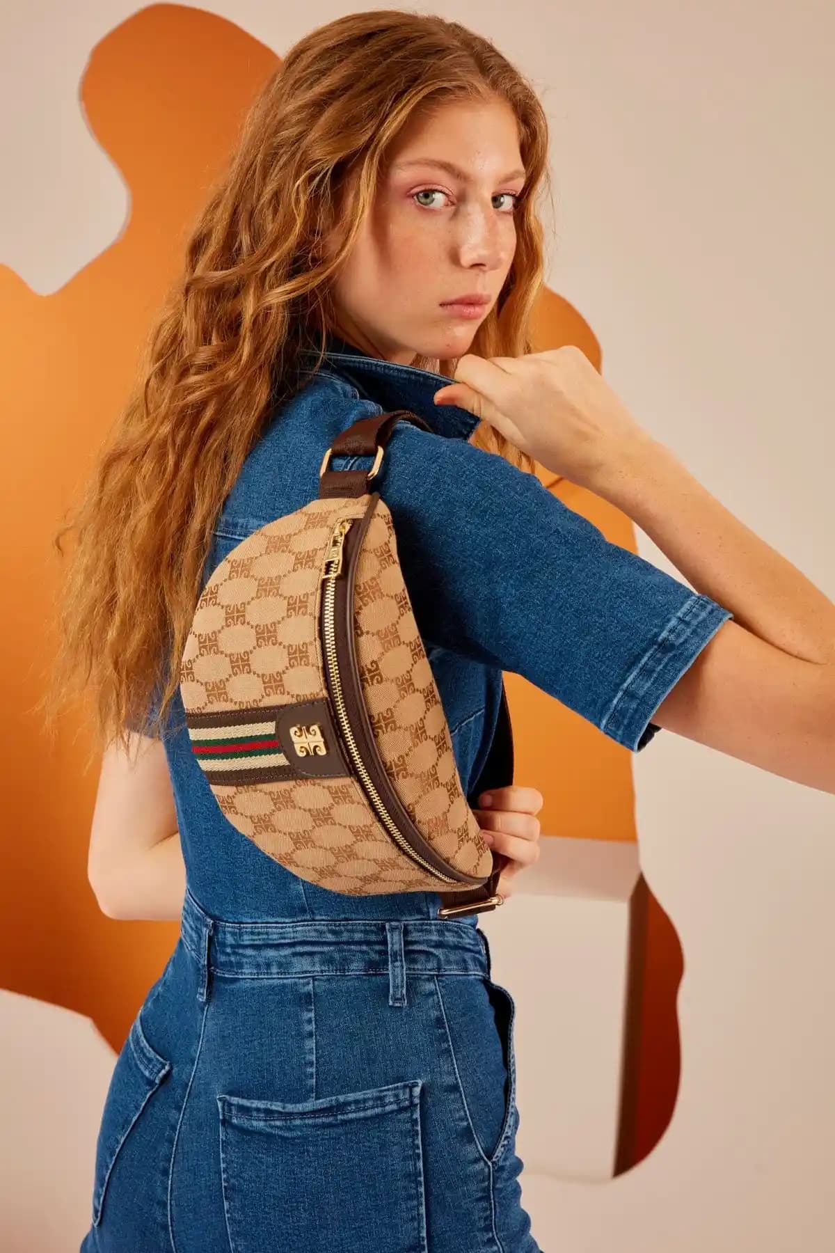 Pierre Cardin Kahve Kadın Bel Çantası Şık ve Fonksiyonel Tasarım Günlük Kullanım İçin