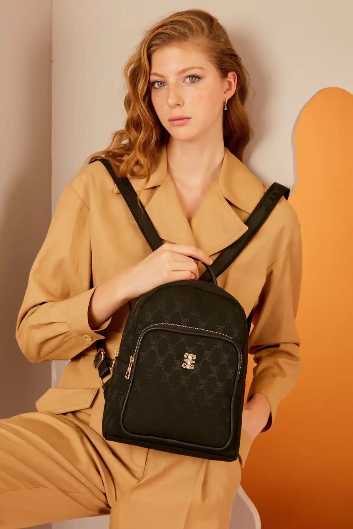 Pierre Cardin Siyah Kadın Sırt Çantası Günlük Kullanım İçin Şık ve Dayanıklı Tasarım