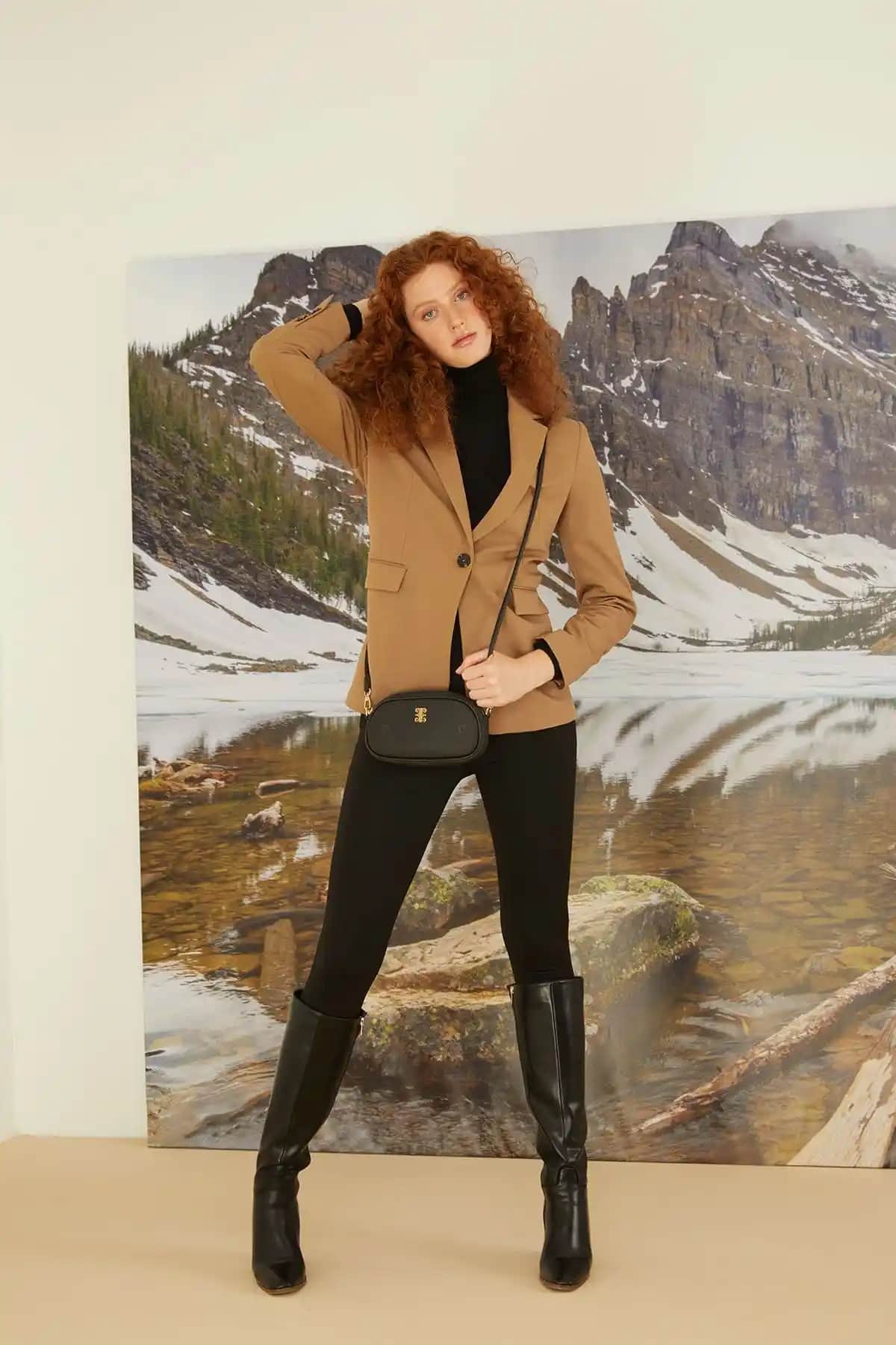 Pierre Cardin Siyah Print Kadın Omuz Çantası: Şıklık ve Dayanıklılık Bir Arada