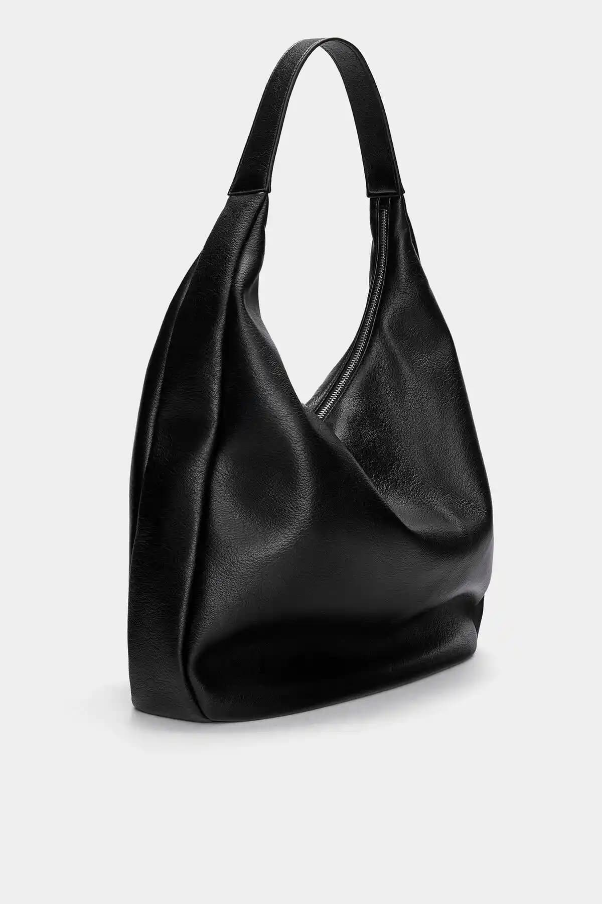 Pull & Bear Urban Tote ve Stradivarius Suni Deri Bucket Çanta Karşılaştırması