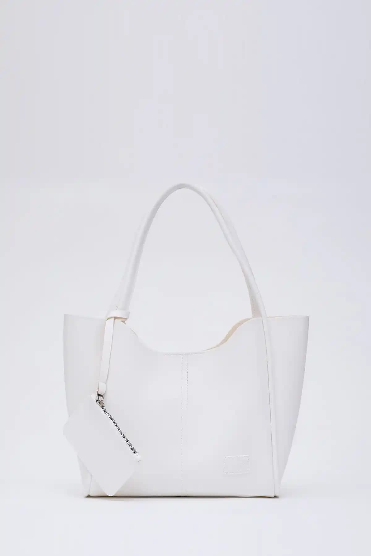 Shaka Beyaz ŞK108 Çıtçıtlı Suni Deri Kadın Çantası Günlük Kullanım İçin Uygun