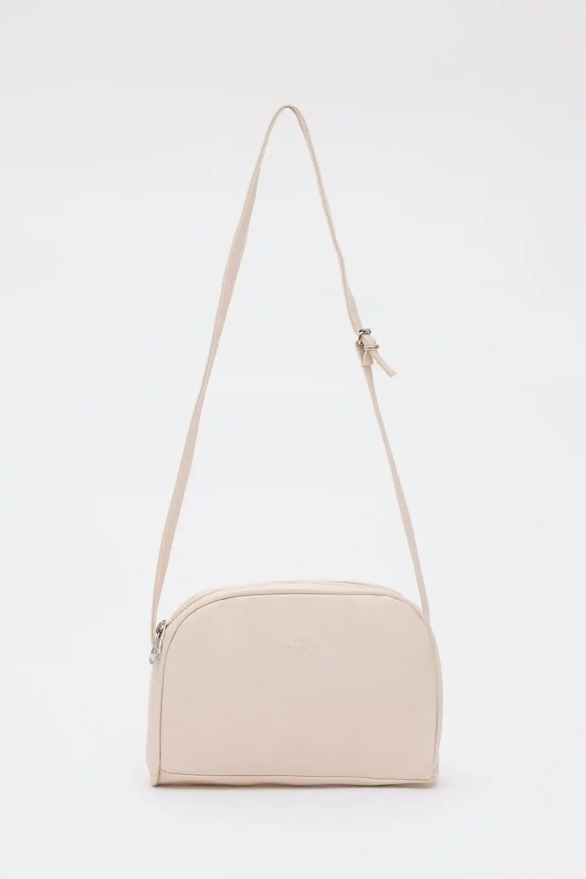 Shaka Krem Çantalar Karşılaştırması: Günlük Kullanım İçin En İyi Seçenekler