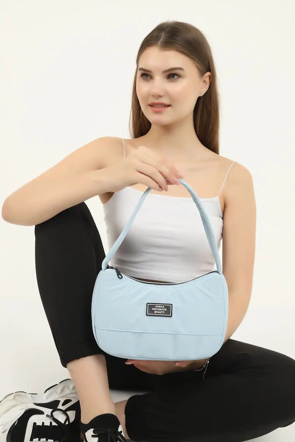 Shaka Mavi U11 Tek Fermuar Bölmeli Günlük Spor Çantası İnceleme ve Özellikleri