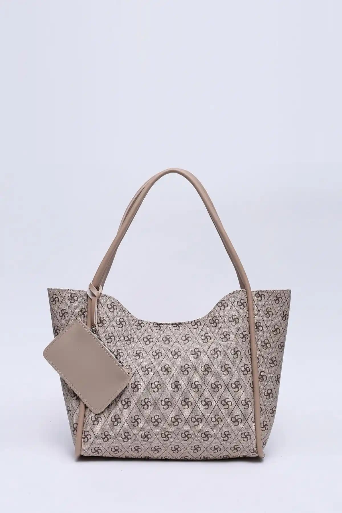 Shaka Monogram Baskılı Vizon Çanta: Şık ve Kullanışlı Modern Kadın Çanta Tasarımı