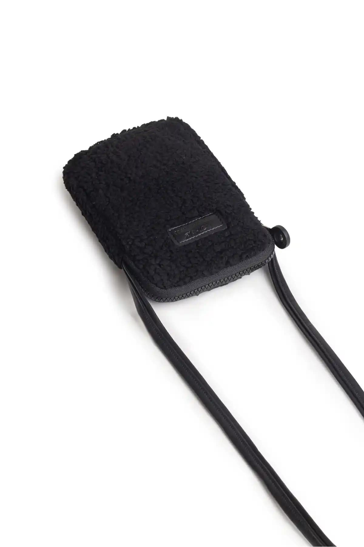 Siyah Kürklü Peluş Mini Telefonluk ve Urban Çanta Modelleri Karşılaştırması