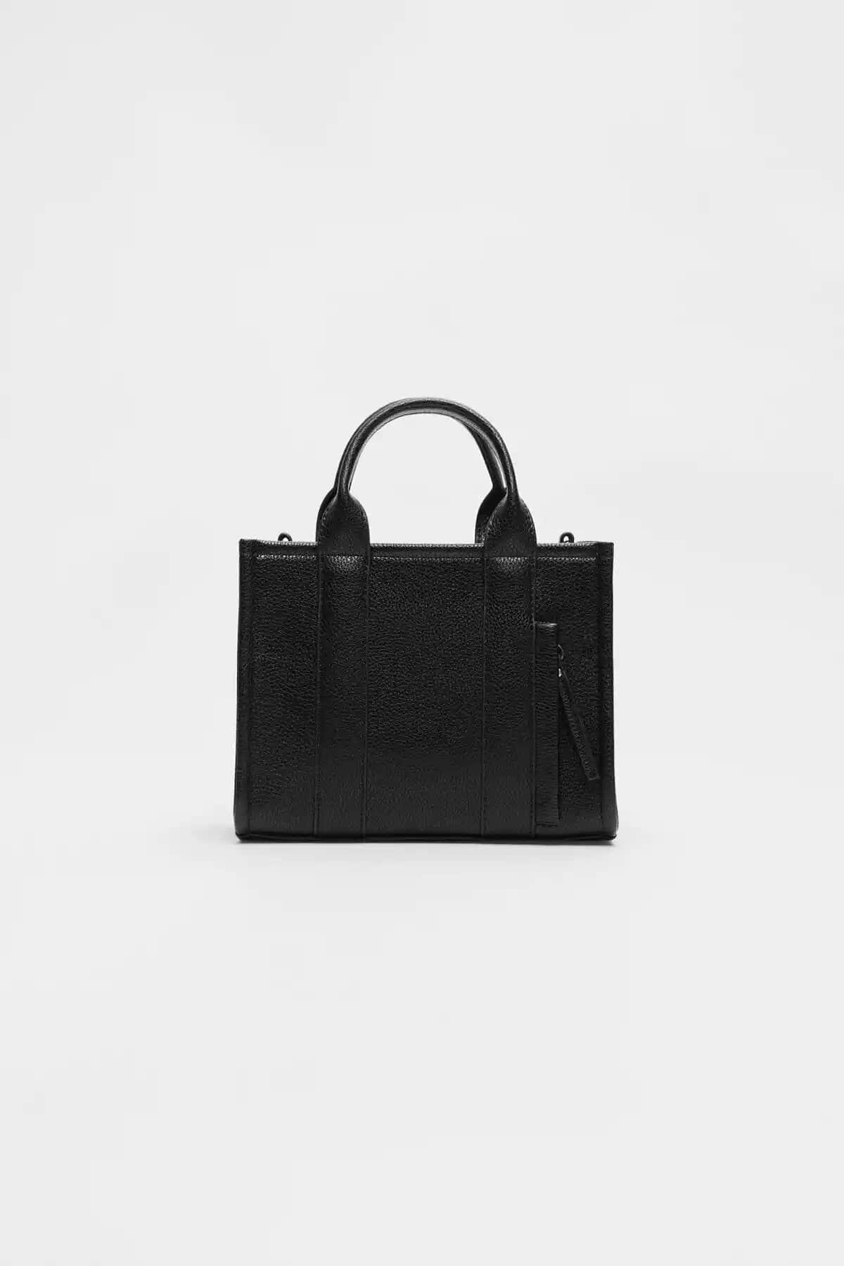 Stradivarius Mini Tote ve Tokalı Çapraz Askılı Çanta Karşılaştırması